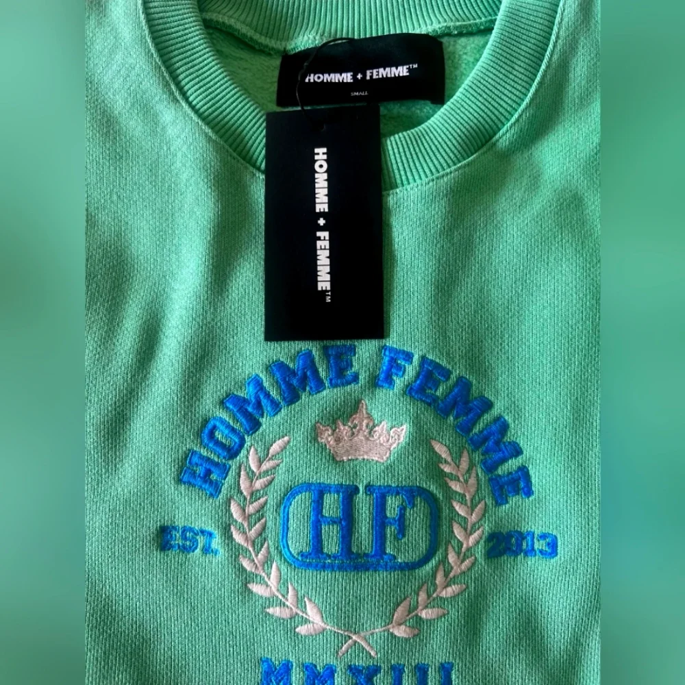 Homme + Femme Embroidered Royal Crest Crewneck Green Size-Small